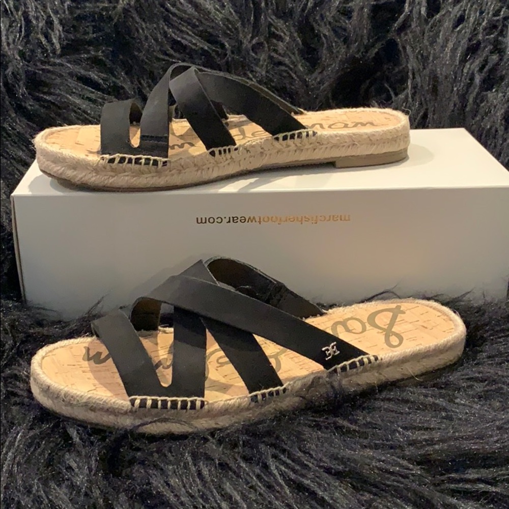 Sandals - Picture 2 of 3